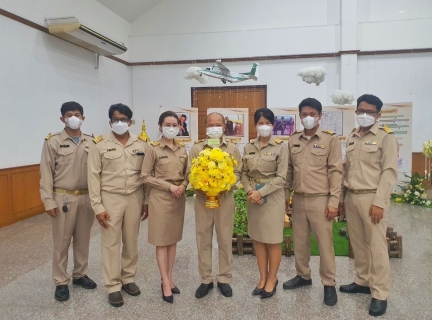 ไฟล์แนบ กปภ.สาขาปทุมธานี เข้าร่วมพิธีวางพานพุ่มดอกไม้สดถวายราชสักการะ เนื่องในวันพระบิดาแห่งฝนหลวง ประจำปี 2565 
