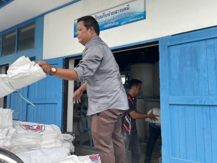 ไฟล์แนบ กปภ.สาขาขลุง มอบกระสอบปูนขาว และกระสอบสารส้มให้กับ อบต.ตรอกนอง เพื่อใช้ในการสร้างฝายชะลอน้ำ