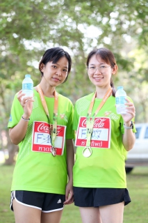 ไฟล์แนบ การประปาส่วนภูมิภาคสาขาไชยา มอบน้ำดื่มบรรจุขวดตราสัญลักษณ์ กปภ. จำนวน 600 ขวด ให้แก่ ให้แก่ โรงพยาบาลไชยา ในกิจกรรม เดิน-วิ่งการกุศล ครั้งที่ 6 "ก้าวด้วยธรรม ก้าวด้วยใจ เพื่อสร้างอาคารโรงพยาบาลไชยา"