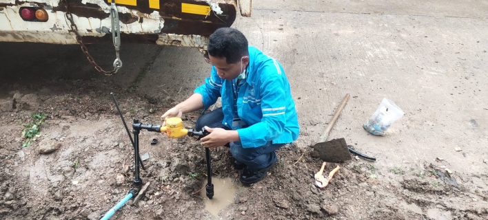 ไฟล์แนบ เมื่อฝนเทลงมา ! ทีมบริการไม่หวั่น ส่ง Mr.ประปากำแพงเพชร แก้ไขทันใจ ลูกค้าปลื้ม ! บริการดีไม่มีที่ติ