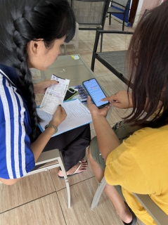 ไฟล์แนบ กปภ.สาขากำแพงเพชร โชว์ " กึ๋น " ส่งช่างโยธารับค่าน้ำนอกสถานที่ เอาใจคนพรานกระต่าย ให้มากกว่า " รอยยิ้ม "
