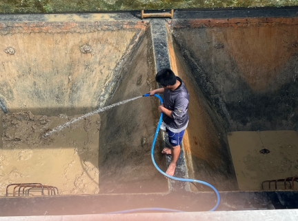 ไฟล์แนบ การประปาส่วนภูมิภาคสาขาสุพรรณบุรี ดำเนินการล้างถังตกตะกอน ตามแนวทางการดำเนินการโครงการจัดการน้ำสะอาด (WSP) ประจำเดือนพฤศจิกายน 2565 
