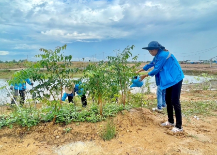 ไฟล์แนบ กปภ.สาขาปทุมธานี ดำเนินกิจกรรม โครงการ โคก หนอง นา สัปปายะและรมณียสถาน สถานปฏิบัติธรรมสมเด็จพระสังฆราช (อมพรมหาเถร) ของสำนักงานทรัพยากรธรรมชาติและสิ่งแวดล้อมจังหวัดปทุมธานี