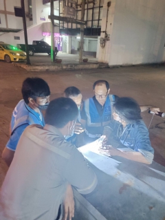 ไฟล์แนบ กปภ.สาขาสามพราน ลงพื้นที่สำรวจหาท่อแตก/รั่ว(ช่วงเวลากลางคืน) เพื่อลดน้ำสูญเสียและเพิ่มปริมาณน้ำจำหน่าย
