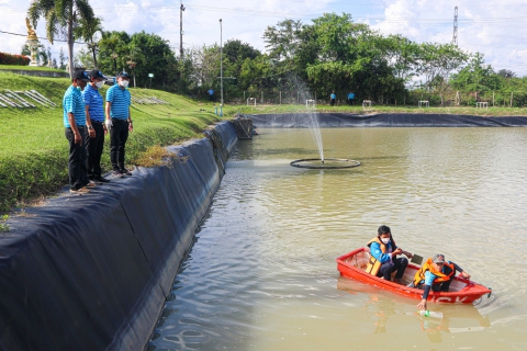 ไฟล์แนบ สาขาบ้านฉาง จัดกิจกรรมจิตอาสาบำเพ็ญประโยชน์ เนื่องในวันคล้ายวันพระบรมราชสมภพ ในหลวง ร.9