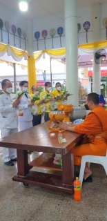ไฟล์แนบ กปภ.สาขาสามพราน ร่วมพิธี ทำบุญตักบาตรถวายพระราชกุศล,พิธีวางพานพุ่มดอกไม้และพิธีถวายบังคม" เนื่องในวันคล้ายวันพระบรมราชสมภพ พระบาทสมเด็จพระบรมชนกาธิเบศร มหาภูมิพลอดุลยเดชมหาราช บรมนาถบพิตร วันชาติ และวันพ่อแห่งชาติ ประจำปี 2565