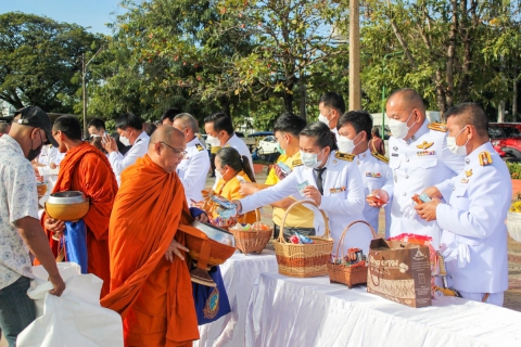 ไฟล์แนบ การประปาส่วนภูมิภาคสาขากระนวน  ร่วมทำบุญตักบาตรถวายพระราชกุศลและวางพานพุ่ม 5 ธันวาคม 2565 