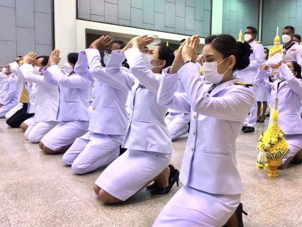 ไฟล์แนบ การประปาส่วนภูมิภาคสาขากระบี่ ร่วมพิธีถวายพานพุ่มดอกไม้และถวายบังคม เนื่องในวันคล้ายวันพระบรมราชสมภพของ พระบาทสมเด็จพระบรมชนกาธิเบศร มหาภูมิพลอดุลยเดชมหาราช บรมนาถบพิตร และวันพ่อแห่งชาติ