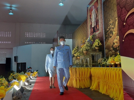 ไฟล์แนบ ในวันที่ 5 ธันวาคม 2565 การประปาส่วนภูมิภาคสาขากาญจนดิษฐ์ โดย นายสุรพงศ์ สมหวัง ผู้จัดการการประปาส่วนภูมิภาคสาขากาญจนดิษฐ์   พร้อมด้วยนางธันย์วรินท์ คงจันทร์  หัวหน้างาน 8 งานจัดเก็บรายได้ และ พนักงานในสังกัด เข้าร่วมกิจกรรมเนื่องในวันคล้ายวันพระบรมราชสมภพพระบาทสมเด็จพระบรมชนกาธิเบศร มหาภูมิพลอดุลยเดชมหาราช บรมนาถบพิตร วันชาติ และวันพ่อแห่งชาติ 5 ธันวาคม 2565 โดยในเวลา 8.30 น.ได้เข้าร่วมพิธีวางพานพุ่มดอกไม้และถวายบังคม ณ ศาลาประชาคมที่ว่าการอำเภอกาญจนดิษฐ์  อำเภอกาญจนดิษฐ์ จังหวัดสุราษฎร์ธานี เพื่อน้อมรำลึกในพระมหากรุณาธิคุณเป็นล้นพ้นอันหาที่สุดมิได้