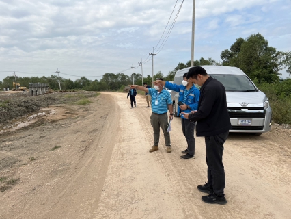 ไฟล์แนบ กปภ.สาขาสมุทรสงคราม ร่วมกับ กองแผนกลยุทธ์และวิศวกรรมทรัพยากรน้ำ ฝ่ายทรัพยากรน้ำ ลงพื้นที่สำรวจวางแผนงานก่อสร้างสถานีผลิตจ่ายน้ำประปา บริเวณโครงการแก้มลิงทุ่งหิน 