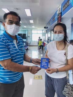 ไฟล์แนบ กปภ.สาขาคลองหลวง จัดกิจกรรมมอบของขวัญปีใหม่ ปี 2566 ให้กับลูกค้าที่เข้ามาใช้บริการ
