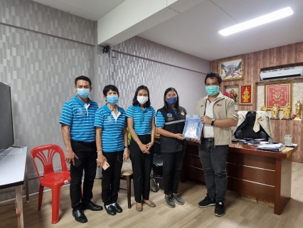 ไฟล์แนบ กปภ.สาขาอ้อมน้อย มอบของที่ระลึกลูกค้ารายใหญ่ เนื่องในโอกาสวันขึ้นปีใหม่ 2566
