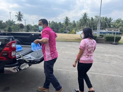 ไฟล์แนบ การประปาส่วนภูมิภาคสาขาท่าแซะ สนับสนุนน้ำดื่มบรรจุขวด เพื่อใช้ในกิจกรรมงานวันเด็กแห่งชาติ 2566