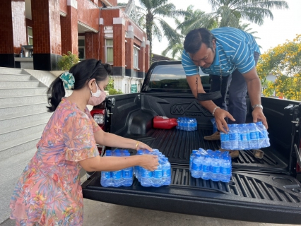 ไฟล์แนบ การประปาส่วนภูมิภาคสาขาท่าแซะ ร่วมสนับสนุนน้ำดื่มบรรจุขวดตราสัญลักษณ์ กปภ. เนื่องในโอกาสวันเด็กแห่งชาติ 2566