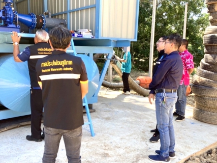 ไฟล์แนบ ผอ.กปภ.ข.4 ลงพื้นที่ กปภ.สาขาคลองท่อม ติดตามความคืบหน้าโครงการวางท่อน้ำดิบและก่อสร้างแพสูบน้ำแรงต่ำจากสถานีผลิตน้ำคลองท่อม เร่งด่วน แก้ปัญหาความขาดแคลนน้ำดิบ ระหว่างขุดลอกอ่างเก็บน้ำห้วยน้ำเขียว (โครง
