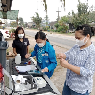 ไฟล์แนบ การประปาส่วนภูมิภาคสาขาอ่าวลึก ลงพื้นที่ตรวจสอบคุณภาพน้ำประปา ดำเนินโครงการจัดการน้ำสะอาด (Water Safety Plan : WSP)  อย่างต่อเนื่อง เพื่อควบคุมคุณภาพน้ำประปาให้เป็นไปตามเกณฑ์มาตรฐาน และดำเนินการเก็บน้ำตัวอย่างเพื่อดำเนินโครงการน้ำประปาดื่มได้