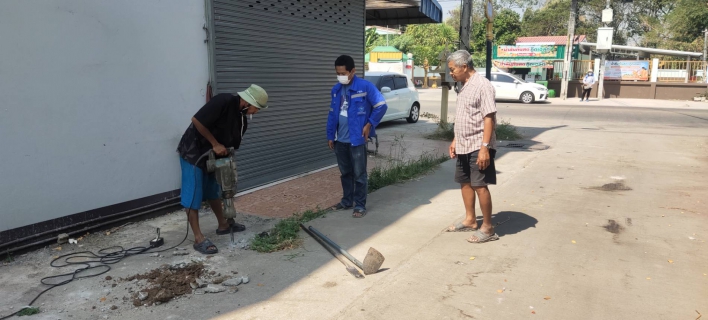 ไฟล์แนบ วันหยุดไม่หยุดให้บริการ กปภ.สาขากำแพงเพชร ส่งมิสเตอร์ทันใจ ตรวจสอบน้ำรั่ว ลูกค้าประทับใจ แก้ปัญหาทันใจ
