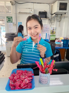 ไฟล์แนบ การประปาส่วนภูมิภาคสาขาไชยา มอบของที่ระลึก ให้แก่ลูกค้าที่เข้าร่วมโครงการหัวใจสีฟ้า Valentine