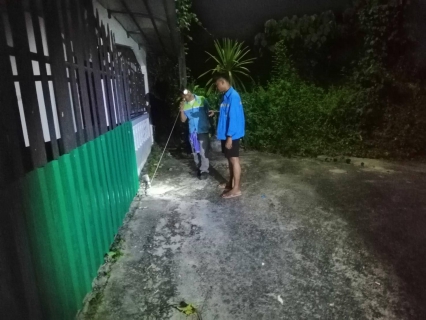 ไฟล์แนบ การประปาส่วนภูมิสาขาจันดี ลงพื้นที่เดินสำรวจหาท่อแตก-ท่อรั่ว