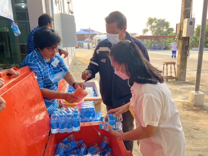 ไฟล์แนบ กปภ.สาขาขลุง ร่วมให้การต้อนรับ พลเอก ประยุทธ จันทร์โอชา นายกรัฐมนตรี และคณะ ในโอกาสตรวจราชการในพื้นที่จังหวัดจันทบุรี พร้อมสนับสนุนน้ำดื่มตราสัญลักษณ์ กปภ. ให้บริการประชาชน