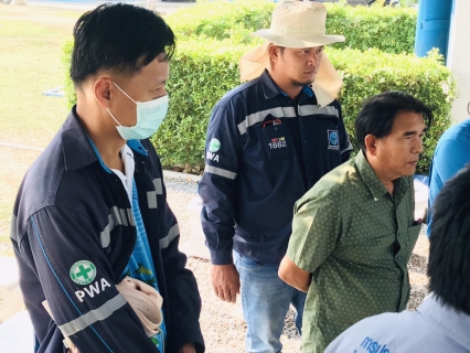 ไฟล์แนบ กปภ. สาขาปราณบุรี ลงพื้นที่ค้นหาท่อแตกรั่ว (ALC) พร้อมตรวจสอบแรงดันน้ำ บริเวณ ถนนพลายงาม หมู่ที่ 4 ต.เขาน้อย อ.ปราณบุรี จ.ประจวบคีรีขันธ์ เพื่อแก้ไขปัญหาน้ำประปาไหลอ่อน -ไม่ไหลในพื้นที่ 