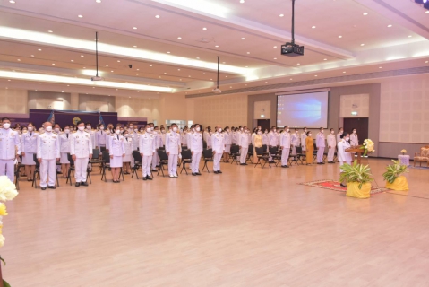 ไฟล์แนบ กปภ.สาขาพังงา ร่วมพิธีวางพานพุ่มดอกไม้ถวายเครื่องราชสักการะแด่พระบาทสมเด็จพระบรมชนกาธิเบศร มหาภูมิพลอดุลยเดชมหาราช บรมนาถบพิตร พระบิดาแห่งมาตรฐานการช่างไทย