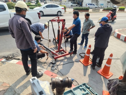 ไฟล์แนบ กปภ.สาขาอ้อมน้อย ร่วมกับ บมจ.ทีทีดับบลิว "ตรวจสอบท่อ" ณ บริเวณสามแยกอ้อมน้อย