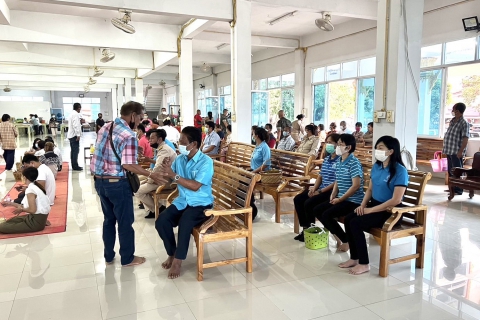 ไฟล์แนบ กปภ.สาขาขลุง เข้าร่วมกิจกรรมเข้าวัดทำบุญวันธรรมสวนะ (วันพระ) ณ วัดซึ้งล่าง ตำบลวันยาว อำเภอขลุง จังหวัดจันทบุรี