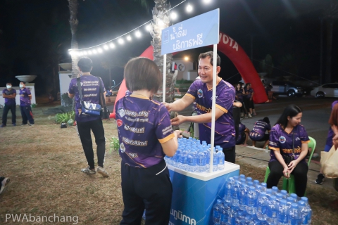 ไฟล์แนบ สาขาบ้านฉาง ตี 4 ก็สู้นะ  แจกน้ำนิดๆ - เดินหน่อยๆ 5.5 โล 