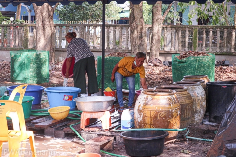 ไฟล์แนบ สาขาบ้านฉาง สัมพันธ์วัดและชุมชน ถวายน้ำดื่ม โครงการบรรพชาสามเณรภาคฤดูร้อน 