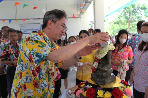 ไฟล์แนบ กปภ.เขต ๑ สืบสานประเพณีไทยจัดพิธีสรงน้ำพระพุทธรูปและรดน้ำดำหัวผู้ใหญ่ เนื่องในวันสงกรานต์ ๒๕๖๖ 