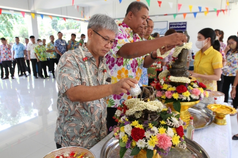 ไฟล์แนบ กปภ.เขต ๑ สืบสานประเพณีไทยจัดพิธีสรงน้ำพระพุทธรูปและรดน้ำดำหัวผู้ใหญ่ เนื่องในวันสงกรานต์ ๒๕๖๖ 