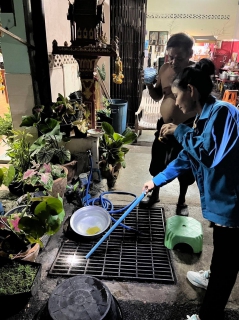ไฟล์แนบ การประปาส่วนภูมิภาคสาขาพังงา ดำเนินงานตามแผนบริหารจัดการน้ำสูญเสียเชิงรุก เร่งเดินหน้าลงพื้นที่ เทศบาลตำบลทับปุด อำเภอทับปุด จังหวัดพังงา เดินเท้าหาท่อแตกรั่ว ในช่วงเวลากลางคืน