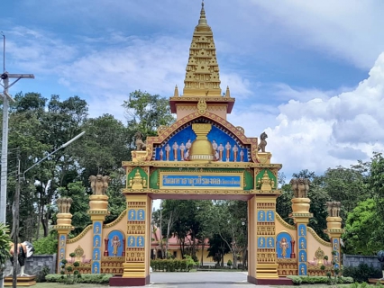 ไฟล์แนบ การประปาส่วนภูมิภาคสาขาอ่าวลึก ให้การสนับสนุนน้ำดื่มตราสัญลักษณ์ กปภ.จำนวน 543 ขวด ให้กับสำนักงานพระพุทธศาสนาจังหวัดกระบี่ ณ วัดมหาธาตุวชิรมงคล (วัดบางโทง) ต.นาเหนือ อ.อ่าวลึก จ.กระบี่