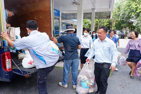 ไฟล์แนบ กปภ.เขต ๑ ร่วมสนับสนุนโครงการเหลือ - ขอ ของมูลนิธิบ้านนกขมิ้น เชิญชวนพนักงานในสังกัด ร่วมแบ่งปันของที่ไม่ได้ใช้ให้มีค่า มอบโอกาสสู่เยาวชน