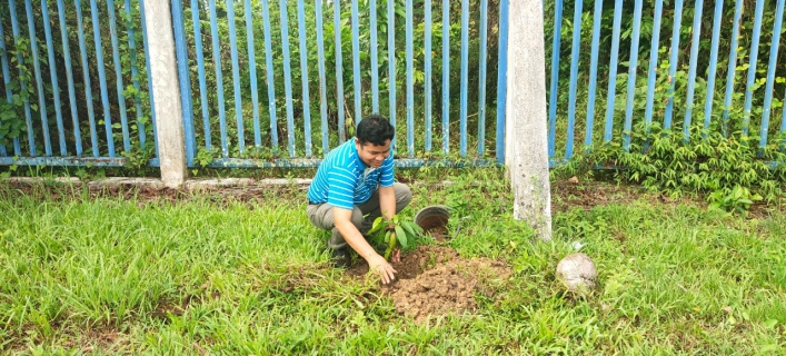 ไฟล์แนบ การประปาส่วนภูมิภาคสาขาเขาชัยสน นำโดยนายสมชาย  บุญส่ง พร้อมหัวหน้างานทุกสายงาน และพนักงาน ร่วมปลูกต้นไม้ ประจำปีของชาติ ณ สถานีผลิตน้ำท่ามะเดื่อ ตำบลโคกสัก อำเภอบางแก้ว จังหวัดพัทลุง ในโครงการ " กปภ.ปลูกป่าเพื่อแผ่นดิน  เทิดพระเกียรติพระชนกาธิเบศร มหาภูมิพลอดุลยเดชมหาราช บรมราชบพิตร 
