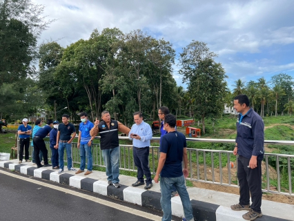 ไฟล์แนบ สำนักงานทรัพยากรน้ำแห่งชาติภาค 2 พร้อมคณะทำงาน , กปภ.สาขาบางสะพาน , กรมชลประทาน จ.ประจวบคีรีขันธ์ ,งานแหล่งน้ำ กปภ.ข.3 ,ปลัดอำเภอบางสะพาน และ อบต.ช้างแรก ร่วมลงพื้นที่ตรวจสอบแหล่งน้ำดิบและสถานีผลิตน้ำของ กปภ.สาขาบางสะพาน ในสถานการณ์ภัยแล้ง