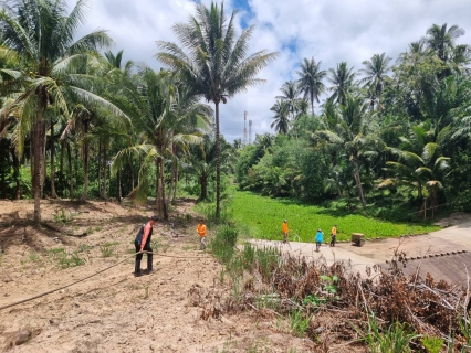 ไฟล์แนบ กปภ.สาขาบางสะพาน ร่วมกับ ศูนย์ป้องกันและบรรเทาสาธารณภัย เขต 4 ประจวบคีรีขันธ์ และ เขต 2 สุพรรณบุรี  ติดตั้งเครื่องสูบน้ำระยะไกลและโรยสายอ่อนสูบทอยน้ำดิบ คลองช้างแรก แก้ไขปัญหาภัยแล้ง
