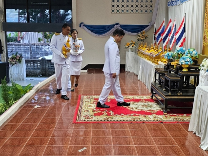 ไฟล์แนบ กปภ.สาขาเขาชัยสน ร่วมพิธีทำบุญตักบาตรและถวายเครื่องราชสักการะและวางพานพุ่ม และพิธีจุดเทียนถวายพระพรชัยมงคล เฉลิมพระเกียรติ สมเด็จพระนางเจ้าสิริกิติ์ พระบรมราชินีนาถ พระบรมราชชนนีพันปีหลวง เนื่องในโอกาสมหามงคลเฉลิมพระชนมพรรษา 12 สิงหาคม 2566
