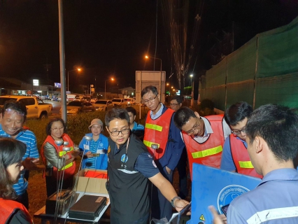 ไฟล์แนบ นายสุรชัย เชื้อแพ่ง รองผู้ว่าการ (ปฏิบัติการ 5) นายประทีป กุศลวัฒนะ ผู้อำนวยการการประปาส่วนภูมิภาคเขต 4 พร้อมด้วยสภาพัฒนาการเศรษฐกิจและสังคมแห่งชาติ&#8203; ร่วมลงพื้นที่ทำ Step test ค้นหาท่อแตกท่อรั่วบริเวณพื้นที่ DMA-19
