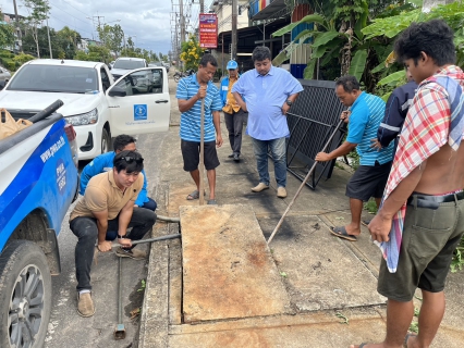 ไฟล์แนบ กปภ.สาขากระบี่ ดำเนินงานตามแผนบริหารจัดการน้ำสูญเสียเชิงรุก เดินหน้าลงพื้นที่จ่ายน้ำ ตำบลอ่าวนาง อำเภอเมือง จังหวัดกระบี่ เดินเท้าหาท่อแตกรั่ว พร้อมซ่อมปิดจุด เพื่อลดการเกิดน้ำสูญเสีย 