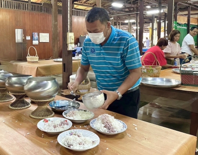 ไฟล์แนบ กปภ.สาขาขลุง เข้าร่วมกิจกรรมเข้าวัดทำบุญวันธรรมสวนะ (วันพระ) ณ วัดตรอกนองบน ตำบลตรอกนอง อำเภอขลุง จังหวัดจันทบุรี