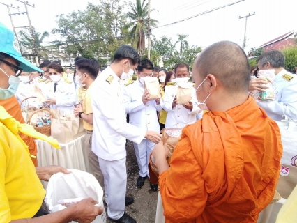 ไฟล์แนบ กปภ.สาขาสุโขทัย นำโดยนายธงชัย  สถิตย์ตระกูล ผู้จัดการ และพนักงานในสังกัด ร่วมพิธีน้อมรำลึกในพระมหากรุณาธิคุณ เนื่องในวันคล้ายวันสวรรคตพระบาทสมเด็จพระบรมชนกาธิเบศรมหาภูมิพลอดุลยเดชมหาราช บรมนาถบพิตร ๑๓ ตุลาคม ๒๕๖๖ ณ มหาวิทยาลัยการกีฬาแห่งชาติ วิทยาเขตสุโขทัย โดยนำน้ำดื่มบรรจุขวด ตราสัญญาลักษณ์ กปภ. แจกฟรีให้กับผู้ร่วมงานด้วย