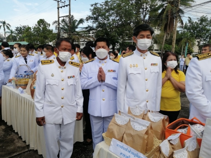 ไฟล์แนบ กปภ.สาขาสุโขทัย นำโดยนายธงชัย  สถิตย์ตระกูล ผู้จัดการ และพนักงานในสังกัด ร่วมพิธีน้อมรำลึกในพระมหากรุณาธิคุณ เนื่องในวันคล้ายวันสวรรคตพระบาทสมเด็จพระบรมชนกาธิเบศรมหาภูมิพลอดุลยเดชมหาราช บรมนาถบพิตร ๑๓ ตุลาคม ๒๕๖๖ ณ มหาวิทยาลัยการกีฬาแห่งชาติ วิทยาเขตสุโขทัย โดยนำน้ำดื่มบรรจุขวด ตราสัญญาลักษณ์ กปภ. แจกฟรีให้กับผู้ร่วมงานด้วย