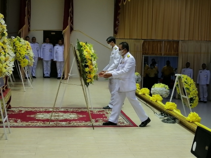 ไฟล์แนบ กปภ.สาขาสุโขทัย นำโดยนายธงชัย  สถิตย์ตระกูล ผู้จัดการ และพนักงานในสังกัด ร่วมพิธีน้อมรำลึกในพระมหากรุณาธิคุณ เนื่องในวันคล้ายวันสวรรคตพระบาทสมเด็จพระบรมชนกาธิเบศรมหาภูมิพลอดุลยเดชมหาราช บรมนาถบพิตร ๑๓ ตุลาคม ๒๕๖๖ ณ มหาวิทยาลัยการกีฬาแห่งชาติ วิทยาเขตสุโขทัย โดยนำน้ำดื่มบรรจุขวด ตราสัญญาลักษณ์ กปภ. แจกฟรีให้กับผู้ร่วมงานด้วย