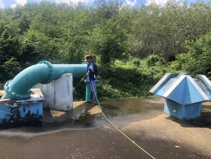 ไฟล์แนบ การประปาส่วนภูมิภาคสาขาตราดจัดกิจกรรม 5ส. (Big Cleaning Day) ทำความสะอาด ตัดแต่งต้นไม้ ตัดหญ้า  ณ สถานีผลิตน้ำดงกลาง