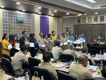 ไฟล์แนบ วันศุกร์ที่ 27 ตุลาคม 2566  นายวุฒิพงษ์ ศรีสุวรรณ ผู้จัดการการประปาส่วนภูมิภาคสาขาเขาชัยสน มอบหมายให้ นายชรินทร์ ขุนทองปาน หัวหน้างานบริการฯ เข้ารับเกียรติบัตรโครงการโรงงานสีขาว