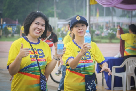 ไฟล์แนบ กปภ.สาขาตราด ร่วมสนับสนุนน้ำดื่มบรรจุขวดตราสัญลักษณ์ กปภ. และเข้าร่วมโครงการ แสงนำใจ ไทยทั้งชาติ เดิน วิ่ง ปั่น ป้องกันอัมพาต ครั้งที่ 9 เฉลิมพระเกียรติ จังหวัดตราด