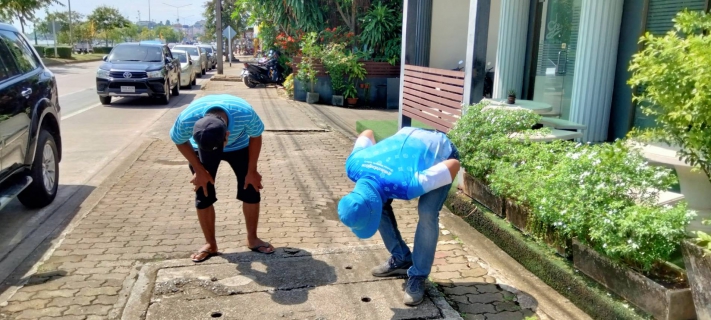 ไฟล์แนบ กปภ.สาขากระบี่ ดำเนินงานตามแผนบริหารจัดการน้ำสูญเสียเชิงรุก เดินหน้าลงพื้นที่จ่ายน้ำถนนอุตรกิจ ตำบลปากน้ำ อำเภอเมืองกระบี่ จังหวัดกระบี่ เดินเท้าหาท่อแตกรั่ว พร้อมซ่อมปิดจุด เพื่อลดการเกิดน้ำสูญเสีย 