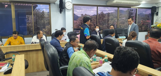 ไฟล์แนบ กปภ.สาขาภูเก็ต เข้าร่วมประชุมชี้แจงและประชาสัมพันธ์โครงการงานจ้างออกแบบงานก่อสร้างศึกษาความเหมาะสมและสำรวจออกแบบระบบป้องกันน้ำท่วมและระบบระบายน้ำหลักเพื่อบรรเทาปัญหาน้ำท่วมพื้นที่ชุมชนลุ่มน้ำภาคใต้ ระยะที่ 4